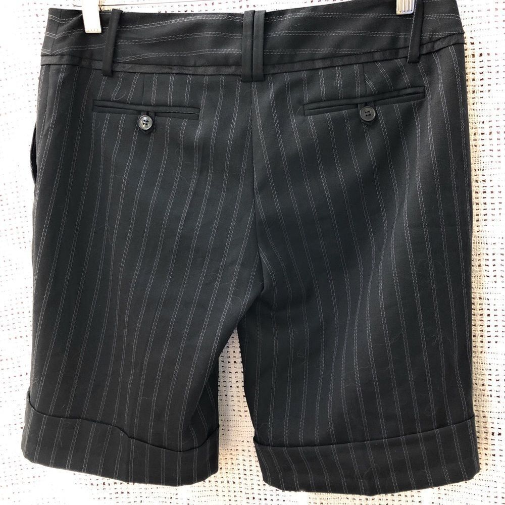 Zara Basic Shorts - Picture 4 of 6